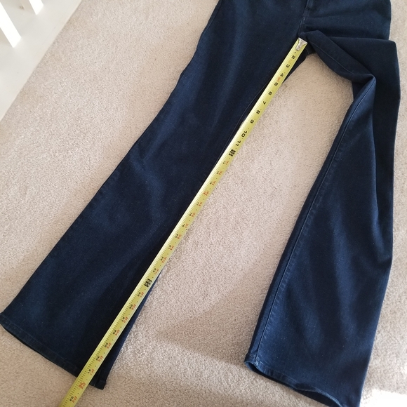NWT Aritzia Ten Motive Dark Wash High Rise Flare Jeans Size 25T - Picture 9 of 15